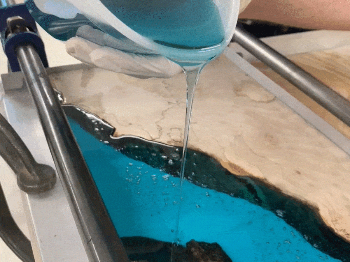 Pouring Epoxy2